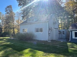 294 Croton Falls Rd in Mahopac, NY - Building Photo - Building Photo