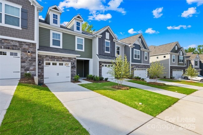 1930 Highland Park Dr in Charlotte, NC - Building Photo - Building Photo