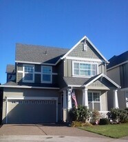 490 NE 64th Way in Hillsboro, OR - Building Photo