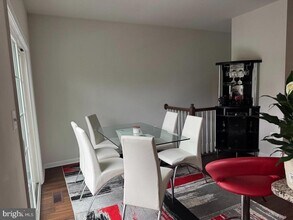 9816 Cedarmass Cir in Fredericksburg, VA - Building Photo - Building Photo