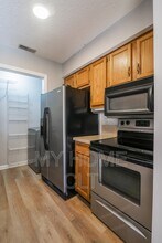 8117 Tremaine Ct in Charlotte, NC - Foto de edificio - Building Photo