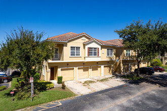 Oak Water in Kissimmee, FL - Building Photo - Primary Photo