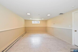 90 Maria Dr in Hillsdale, NJ - Building Photo - Building Photo