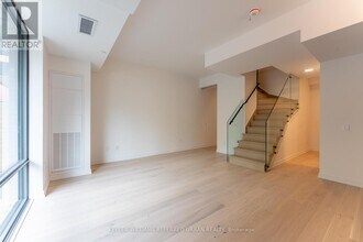 28-TH128 Eastern Ave in Toronto, ON - Building Photo - Building Photo