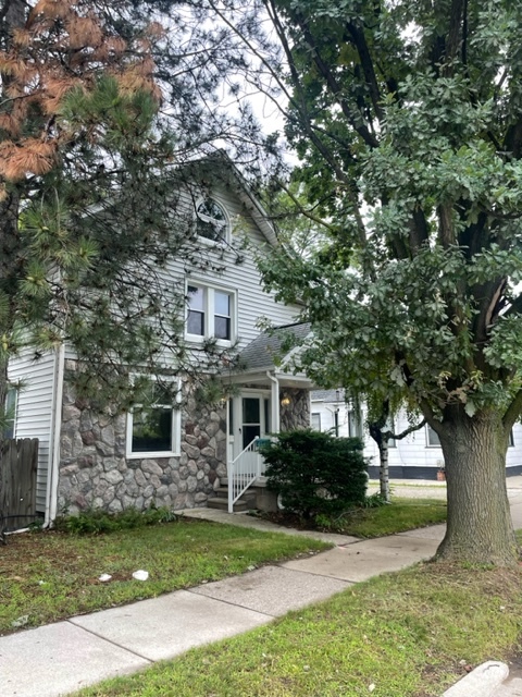 405 N Washington Ave in Royal Oak, MI - Foto de edificio