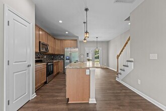 214 N Guthrie Ave in Durham, NC - Building Photo - Building Photo