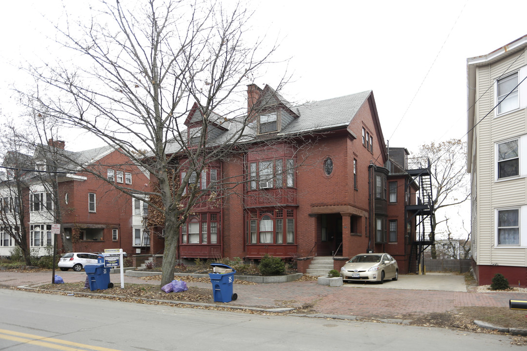 Park, Cumberland & Woodford in Portland, ME - Building Photo