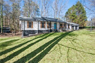 3285 Mar Lanta Dr in Marietta, GA - Building Photo - Building Photo