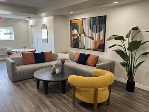Broad View Apartments in Columbia, SC - Foto de edificio - Building Photo