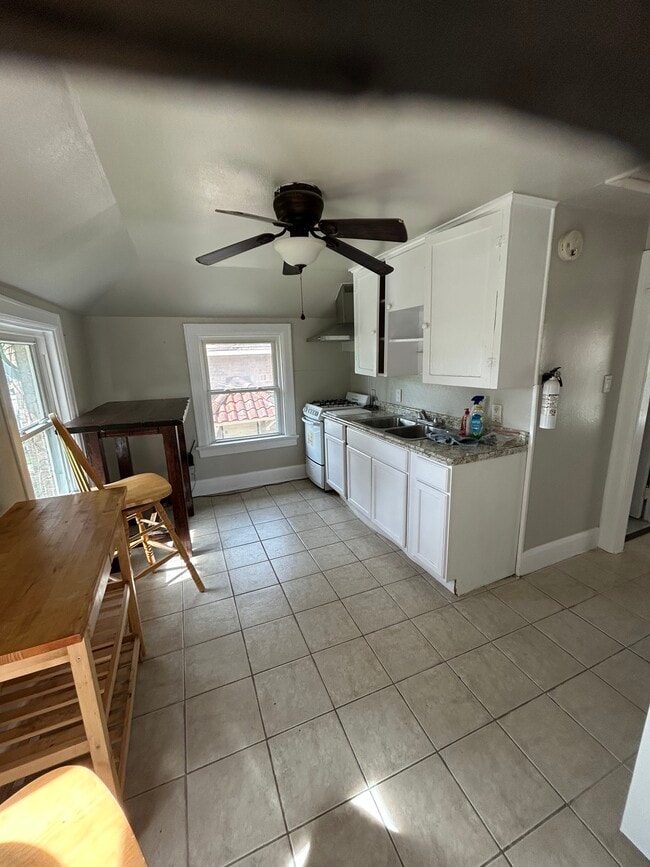 3404 Austin St, Unit Church Garage Apt in Houston, TX - Building Photo - Building Photo