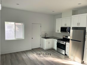 7413 Oak Park Ave in Los Angeles, CA - Building Photo - Building Photo