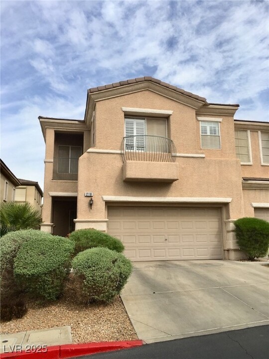 218 Serenity Crest St in Henderson, NV - Building Photo