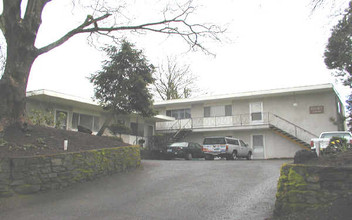 Regency Terrace Apartments in Portland, OR - Building Photo - Building Photo