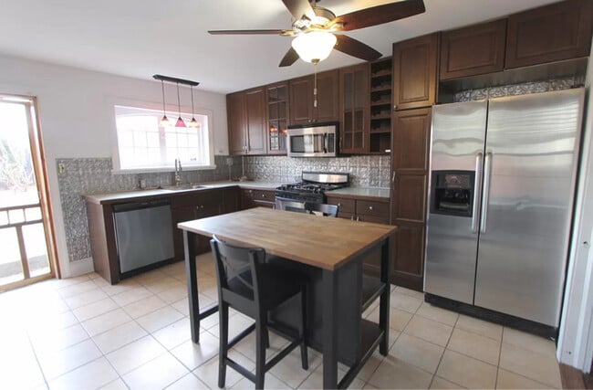 38 Harvey St in Philadelphia, PA - Foto de edificio - Building Photo