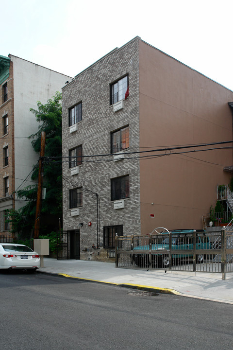 1094 Franklin Ave in Bronx, NY - Building Photo