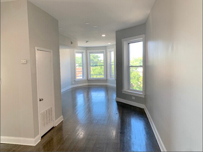 4421 W Jackson Blvd in Chicago, IL - Building Photo - Building Photo