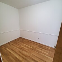 6009 Maspeth Ave in Maspeth, NY - Building Photo - Building Photo