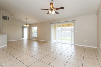 803 Halifax Dr in Kissimmee, FL - Building Photo - Building Photo