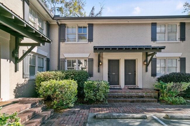 552 Savannah Hwy in Charleston, SC - Building Photo - Building Photo