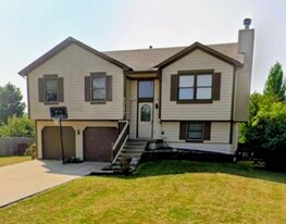 33177 W 87th Cir in De Soto, KS - Building Photo