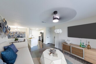 Addison Landing in Jacksonville, FL - Building Photo - Interior Photo