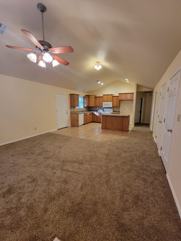 2104 21st St N Rentals in Claremore, OK