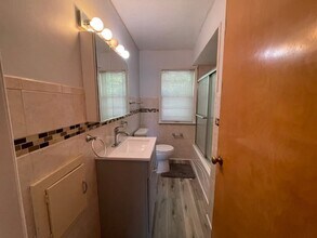 4338 N Sheffield Ave in Shorewood, WI - Building Photo - Building Photo