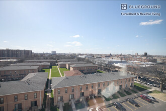 150 N Ashland Ave, Unit FL6-ID1056 in Chicago, IL - Building Photo - Building Photo