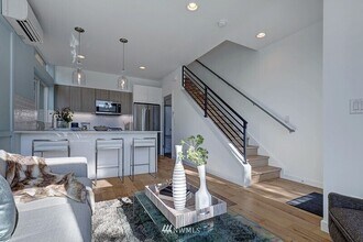 632 10th Ave E in Seattle, WA - Building Photo - Building Photo