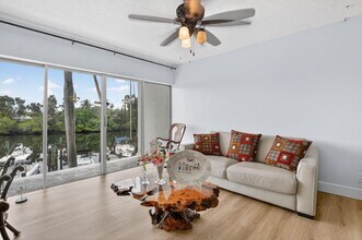 1319 E Hillsboro Blvd in Deerfield Beach, FL - Building Photo - Building Photo