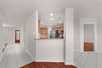 10226 Canyon Rose Ln in Houston, TX - Foto de edificio - Building Photo