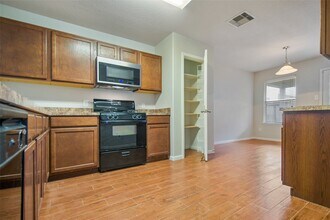 15426 Sableton Crest Ln in Cypress, TX - Building Photo - Building Photo