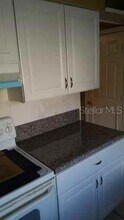 2612 Hidden Lake Dr N, Unit B in Sarasota, FL - Building Photo - Building Photo