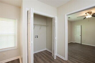 1049 Sims St SW in Atlanta, GA - Building Photo - Building Photo