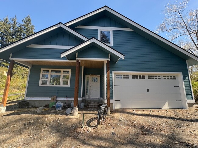 property at 3106 Lindsay Ave