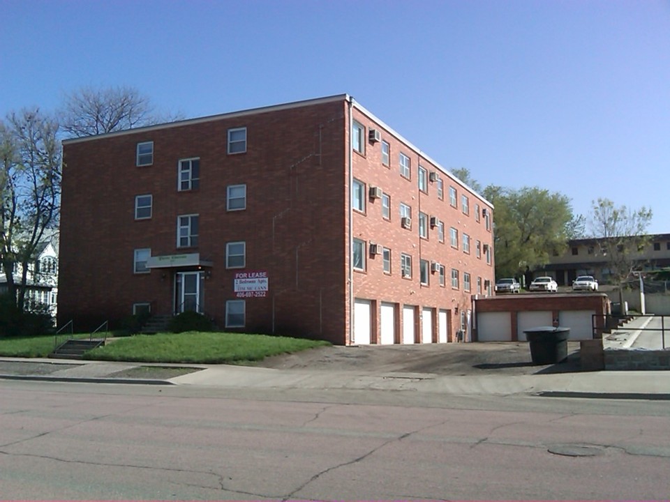 Pierre Chateau in Pierre, SD - Foto de edificio