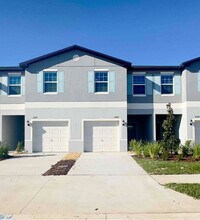 32201 Powderpuff Mimosa Dr in San Antonio, FL - Foto de edificio - Building Photo