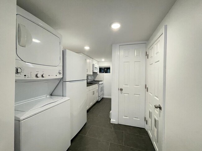 6041 Palisade Ave in West New York, NJ - Building Photo - Building Photo