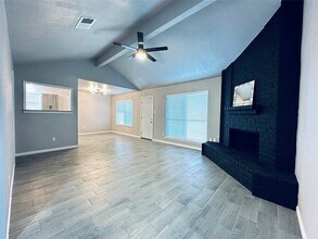 19834 Arrowsmith Dr in Humble, TX - Foto de edificio - Building Photo