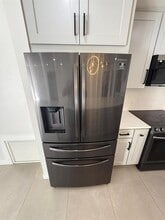 6891 Scott St in Hollywood, FL - Foto de edificio - Building Photo