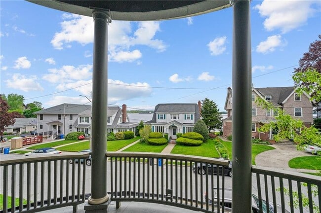 property at 17 Selkirk Rd