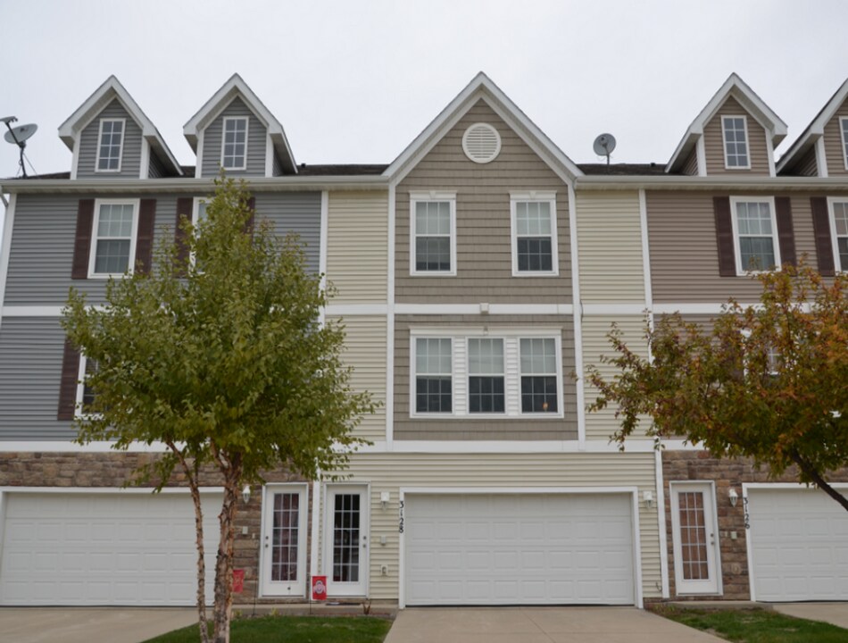 3128 SW Sharmin Ln in Ankeny, IA - Building Photo