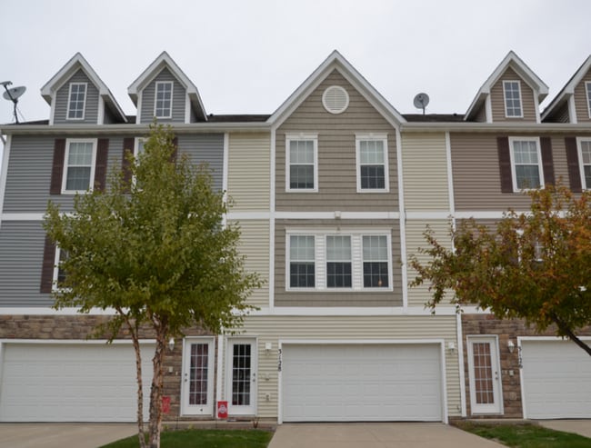 property at 3128 SW Sharmin Ln