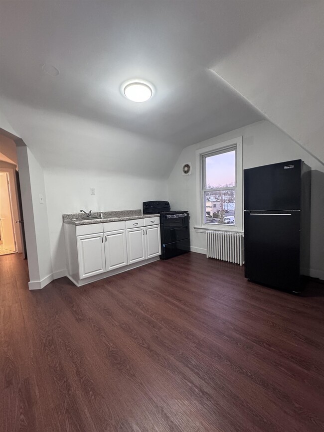 510 Shaler Blvd in Ridgefield, NJ - Building Photo - Building Photo