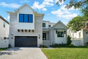 5024 W Dickens Ave in Tampa, FL - Building Photo