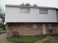 5506 Deep Forest Dr in Houston, TX - Foto de edificio - Building Photo