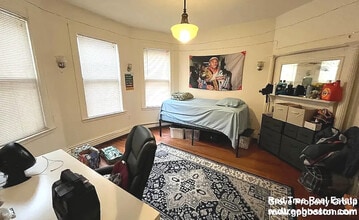 64 Fisher Ave, Unit 1 in Boston, MA - Building Photo - Building Photo