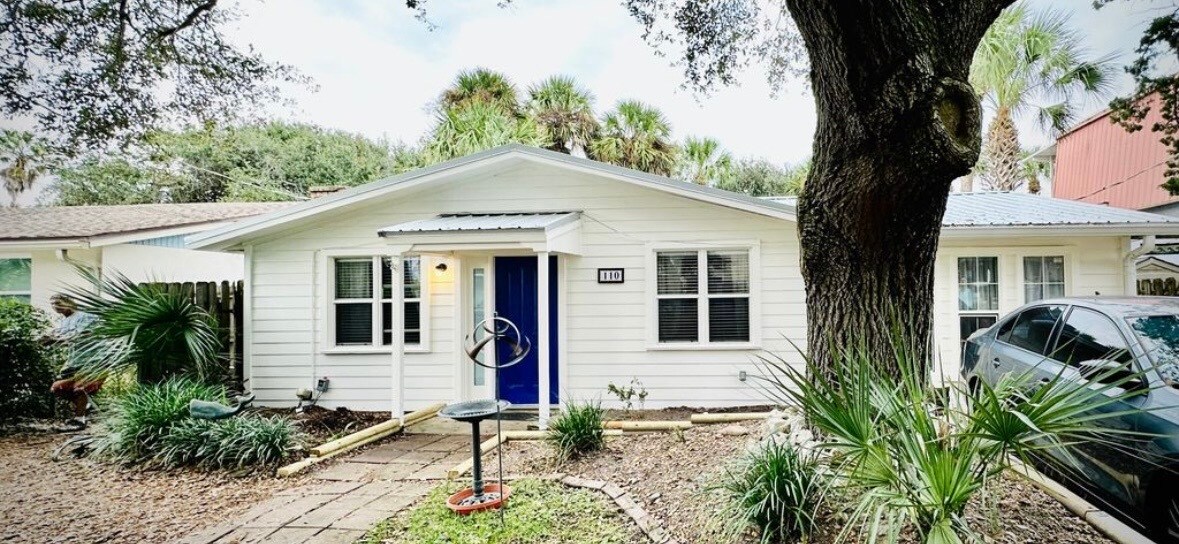 110 B St in St. Augustine, FL - Foto de edificio