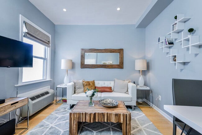 1822 15th St NW in Washington, DC - Foto de edificio - Building Photo