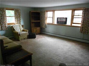 8 Burnham St in Plymouth, CT - Building Photo - Building Photo